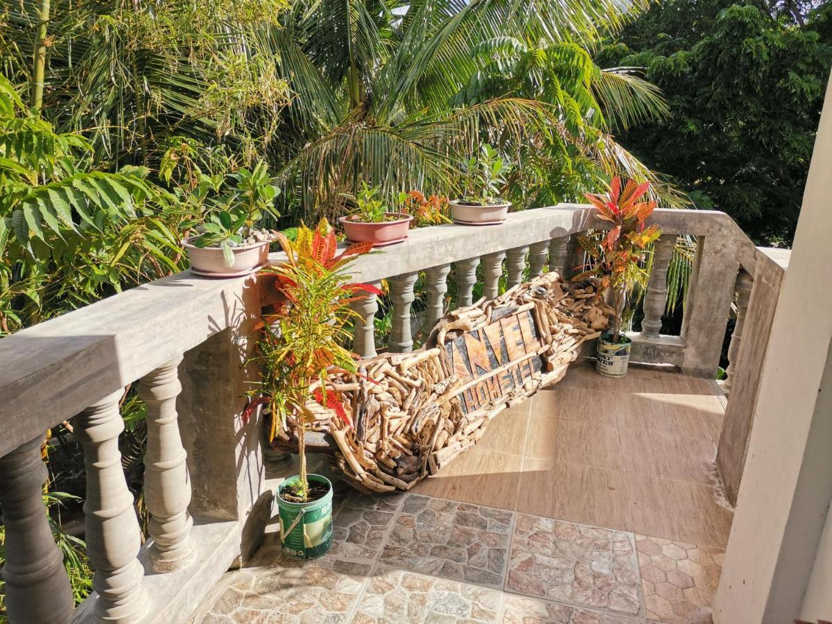 Anvel Homestay Basco Exterior foto